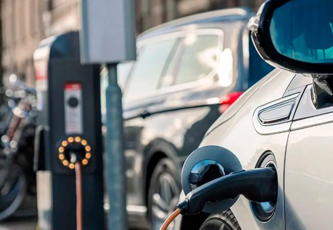 Movilidad sostenible en 2024: un auge en los vehículos de carga eléctrica